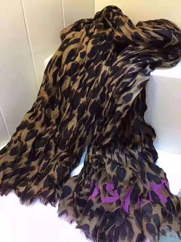 TOPセラー賞受賞！ルイヴィトンマフラーレディース コピー ETOLE LEOPARD M72215